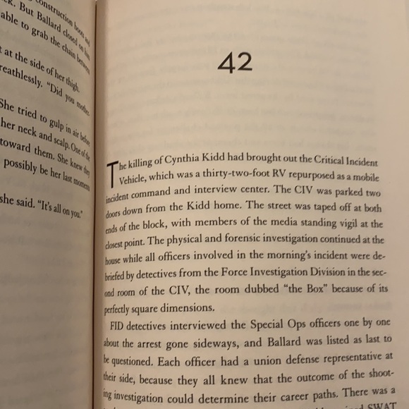 The Night Fire Hardcover Michael Connelly Book Fiction Murder Suspense - Picture 5 of 14